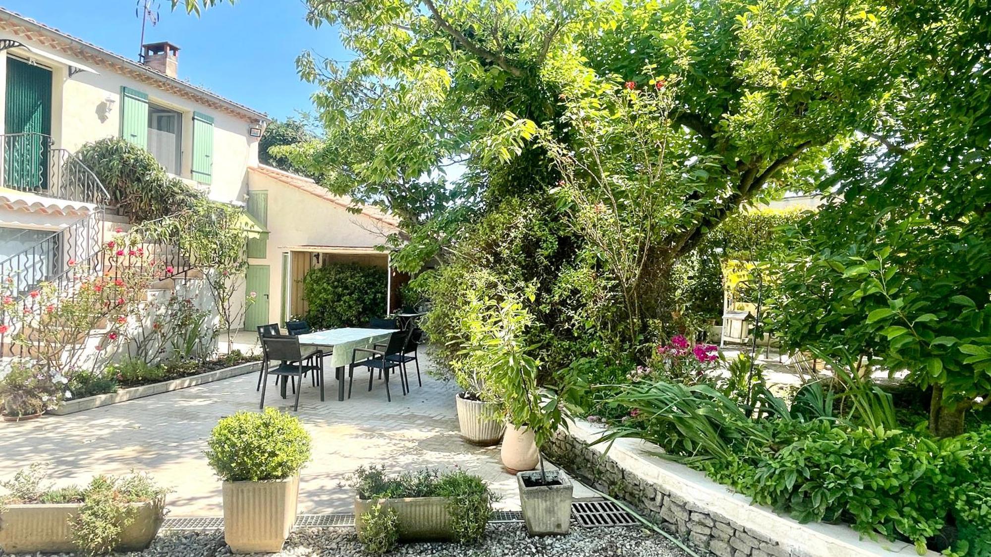 Rendez-Vous Avec Les Cigales - Gite 6 Personnes 100M2 - Piscine Privee - Climatisation Cheval-Blanc Zewnętrze zdjęcie